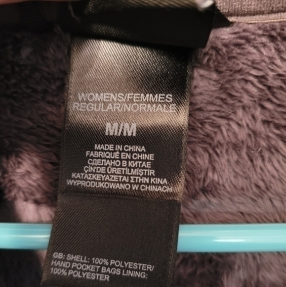 Women's Fuzzy North Face - Picture 2 of 4